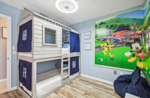 Lake Berkley House | 5BR Pool Home Near Disney