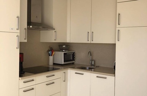Le Lavandou Apartment | 600m from ST CLAIR BEACH, beautiful sea view to the south