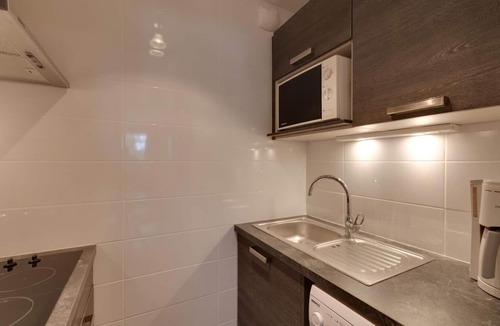Chantemerle Apartment | 6th floor, view mountain, balcony, parking, tv, ski locker, 31m², Serre Chevalier