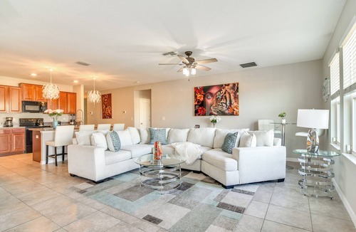 Sun City Center House | 7 Mi to Beach: Spacious Ruskin Home w/Patio