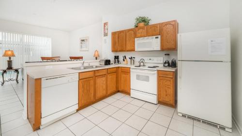 Windsor Hills House | 7652 Otterspool