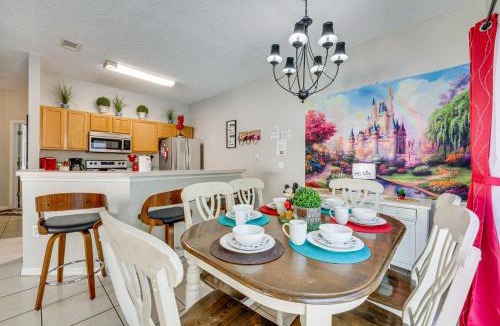 Kissimmee Villa | 8 Mi to Disney: Villa w/Screened Pool & Lanai