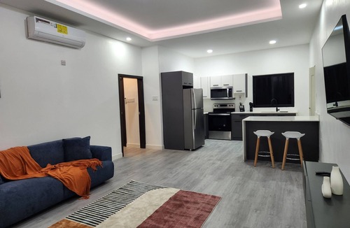 Barbican Apartment | 8B/R w/pool Complex @ Terrace Eight