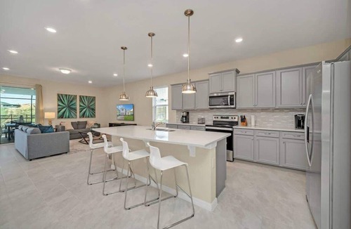 Davenport House | 8BD Windsor Island Private Pool (WI 2300)