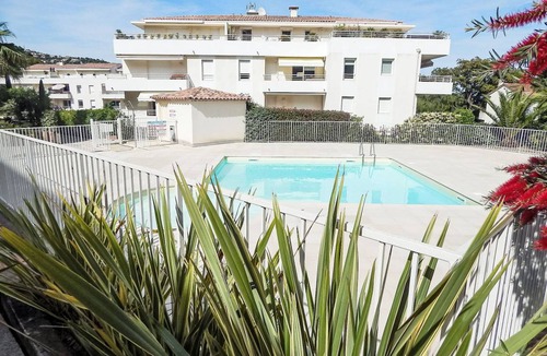 Cavalaire-sur-Mer Apartment | 96 m² Apartment ∙ 3 bedrooms ∙ 6 guests