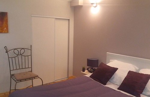 Auriol Bed & Breakfast | A 20 mn de Cassis, 30 mn D'aix en Provence et de Marseille, Gîte les Lavandes