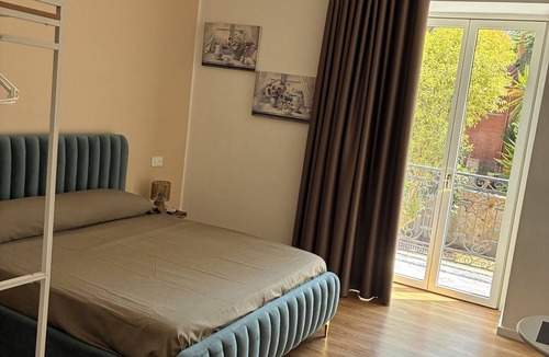 Caserta Bed & Breakfast | A cozy hotel just a short walk from Caserta, with bright, modern rooms.