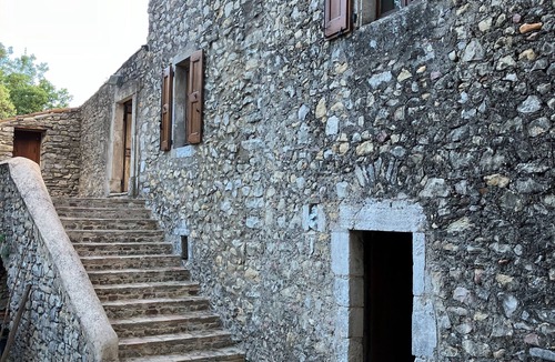 Vezenobres House | A Haven for Nature Lovers
