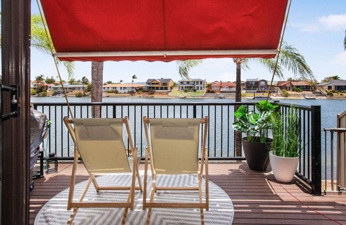Mermaid Waters Apartment | A quiet beach place in a family neighborhood