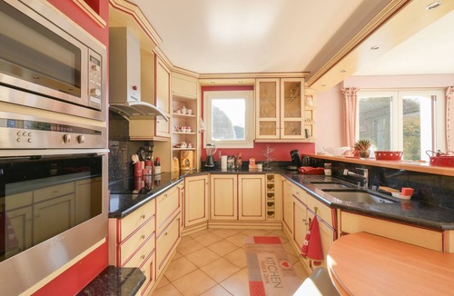 Thones Apartment | Accessible Apartment “La Padouck” with Mountain View, Private Terrace and Wi-Fi