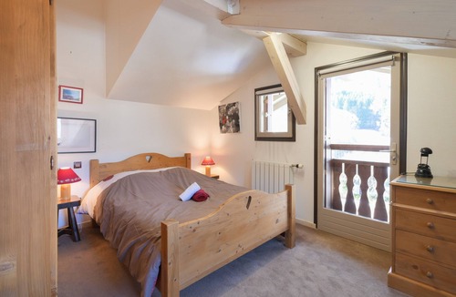 Thones Apartment | Accessible Apartment “La Padouck” with Mountain View, Private Terrace and Wi-Fi
