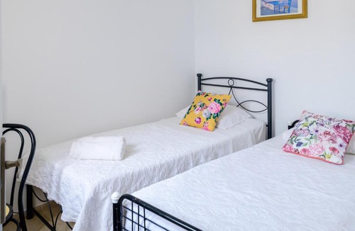 Akrotiri Apartment | AEOLOS Apartments