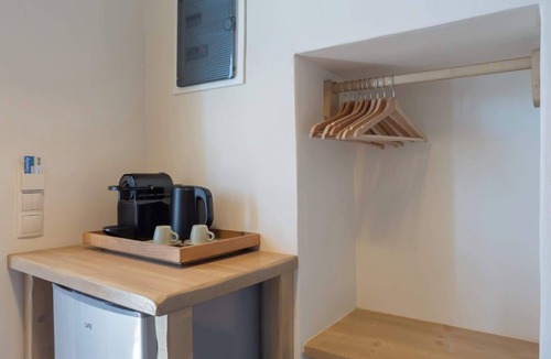 Amnatos Apartment | Aerida Guesthouse Of Stone - Maria Cozy Suite