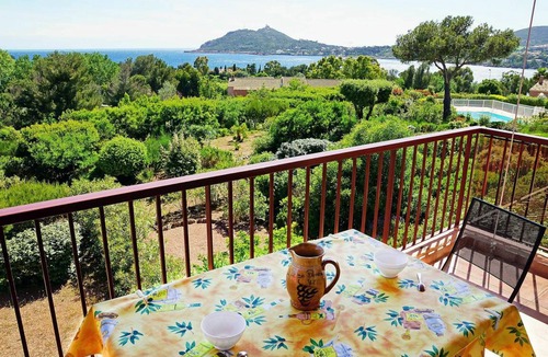 Agay Apartment | Agay Plage 100.1