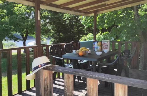Saint-Paul-de-Vezelin House | Air-conditioned mobile home/2 bedrooms/25m2/TV/Covered terrace 5 people
