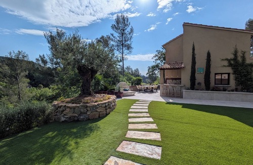 Est Villa | Air-conditioned Villa Route Cézanne