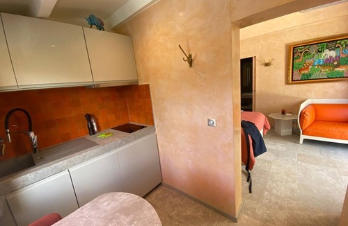 Est Apartment | Air-conditioned studio - Terrace and Spa