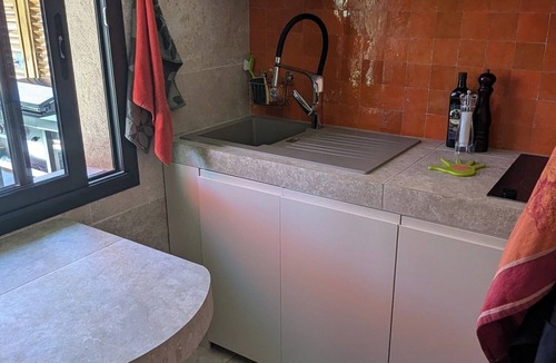 Est Apartment | Air-conditioned studio - Terrace and Spa