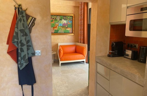 Est Apartment | Air-conditioned studio - Terrace and Spa