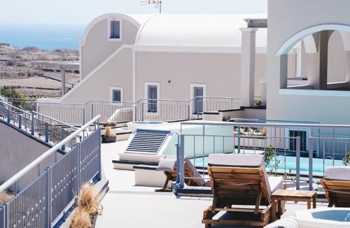 Akrotiri Hotel | Akron Ariston Suites