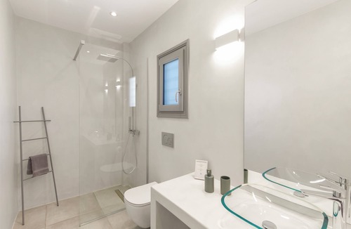 Drios House | Alexander Suites