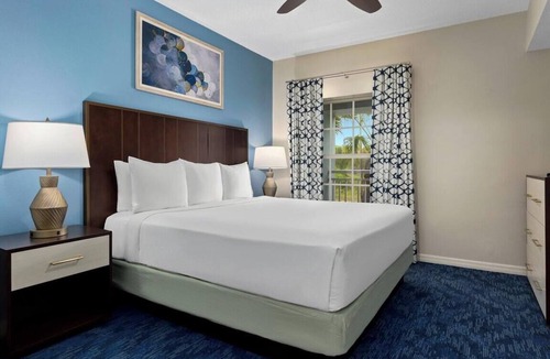 Kissimmee Resort | All Suite Resort near Old Town Amusement Park and Disney World