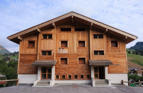 Le Chinaillon Apartment | Almet 6 : Grand Confort et Vue Panoramique