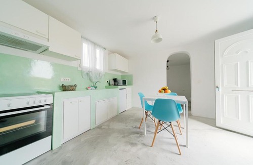 Vlychada Apartment | Almond Deluxe Suite