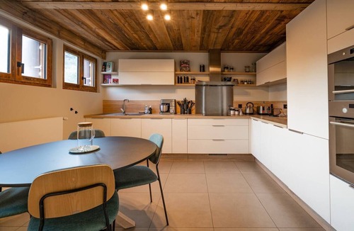 Passy Apartment | AlpinChic 3BR | View | Comfort | Chimney | Plancha