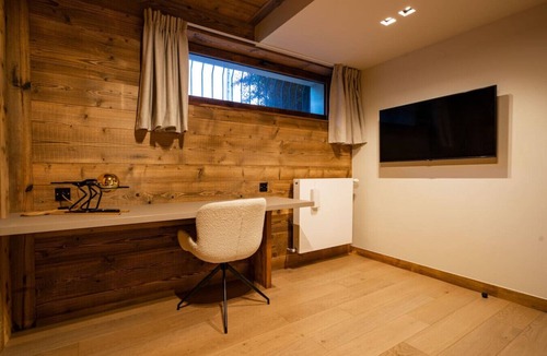 Passy Apartment | AlpinChic 3BR | View | Comfort | Chimney | Plancha