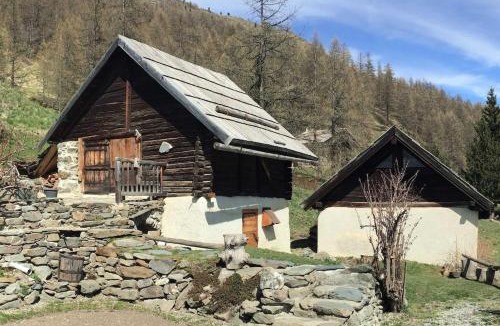 Nevache Ski Chalet | Alpine Chalet 1800m le Petit Fontcouverte Névache