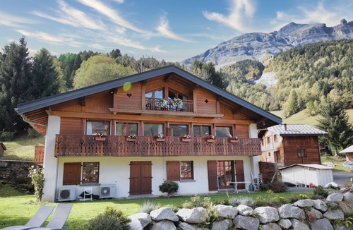 Les Contamines-Montjoie Ski Chalet | Alpine tranquillity from a large chalet with a sunny garden & beautiful views