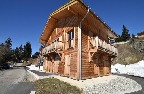 Chamrousse Ski Chalet | Alpine Stay in Chamrousse