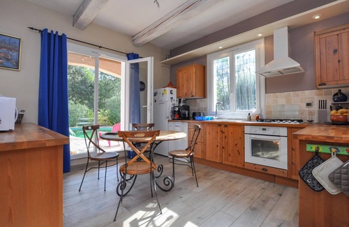 Besse-sur-Issole House | Amazing home in Besse-sur-Issole