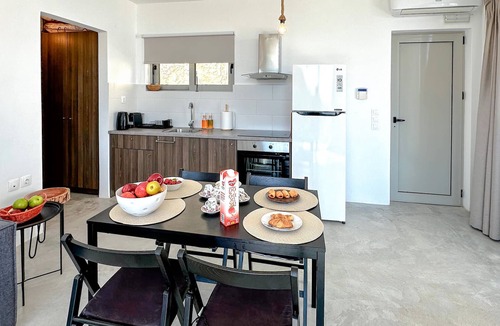 Evrostina House | Amazing home in Xylokastro with house a mountain view
