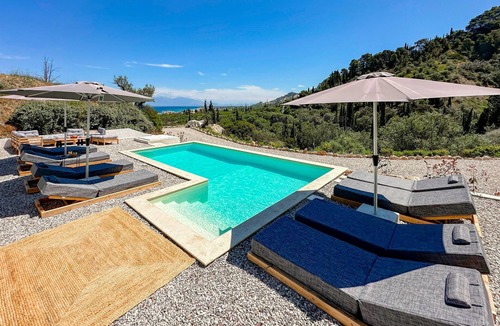 Evrostina House | Amazing home in Xylokastro with house a mountain view