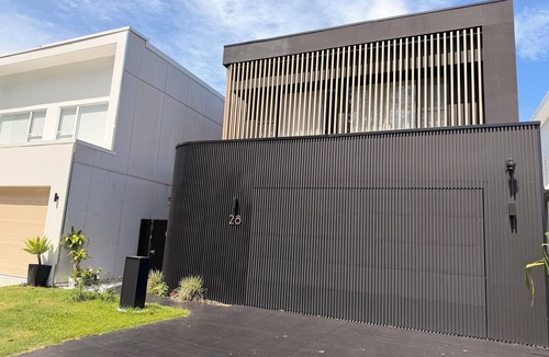 Coomera House | Amazing Luxury waterfront Dreamhome&Ev Charging