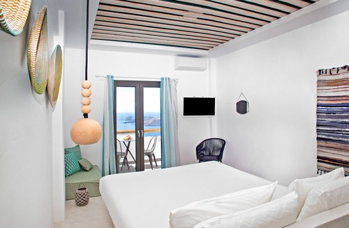 Fira Hotel | Amity Senior Suite