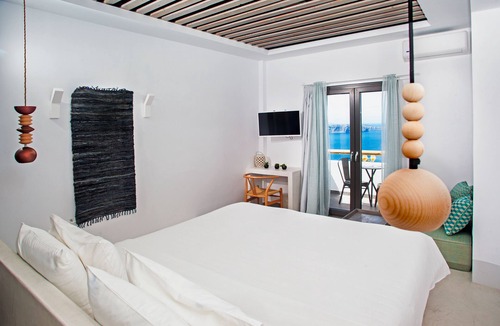 Fira Hotel | Amity Senior Suite
