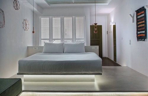 Fira Hotel | Amity Senior Suite