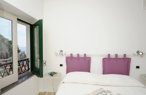 Minori Apartment | Ananas - Sea View - Fruit Flats by AMALFIVACATION.IT