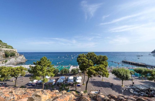 Minori Apartment | Ananas - Sea View - Fruit Flats by AMALFIVACATION.IT