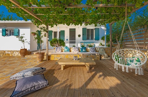 Alykes House | Anemos 3 Bedroom Beach House