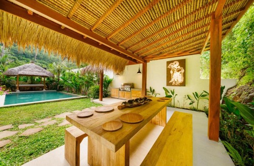 Purwakerti Villa | Angin Laut 3BR Exclusive Pool Villa w Ocean Views