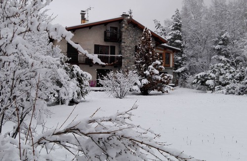Saint-Martin-de-Queyrieres Apartment | Apartment on the ground floor between Serre Chevalier and the Parc des Ecrins