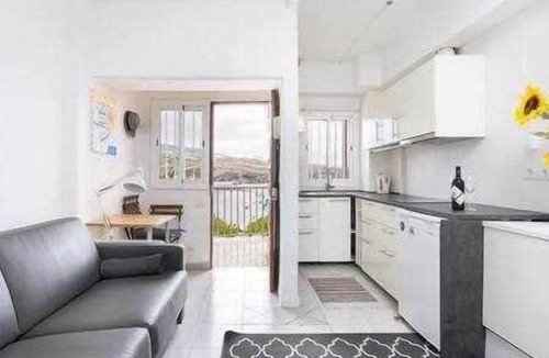 Playa San Juan Apartment | Apartamento Playa San Juan. Wifi