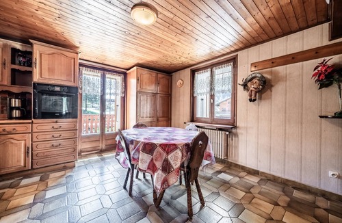 La Chapelle-d'Abondance Apartment | Apartment 'La Corne' with Mountain View, Private Terrace and Balcony
