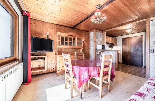 La Chapelle-d'Abondance Apartment | Apartment 'La Pointe Des Mattes' with Mountain View, Private Terrace and Wi-Fi