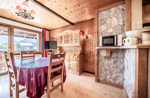 La Chapelle-d'Abondance Apartment | Apartment 'La Pointe Des Mattes' with Mountain View, Private Terrace and Wi-Fi