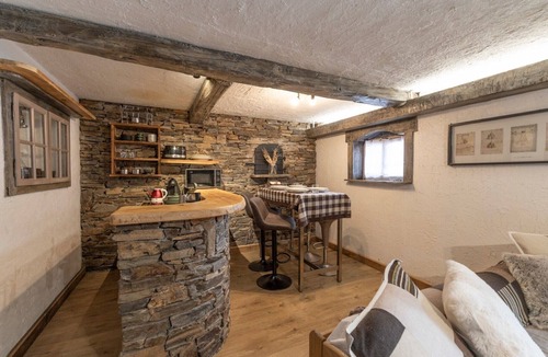 Les Contamines-Montjoie Apartment | Apartment in Authentic Chalet with Mountain View, Shared Pool & Wi-Fi